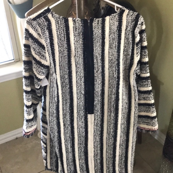 Dress - Picture 2 of 5